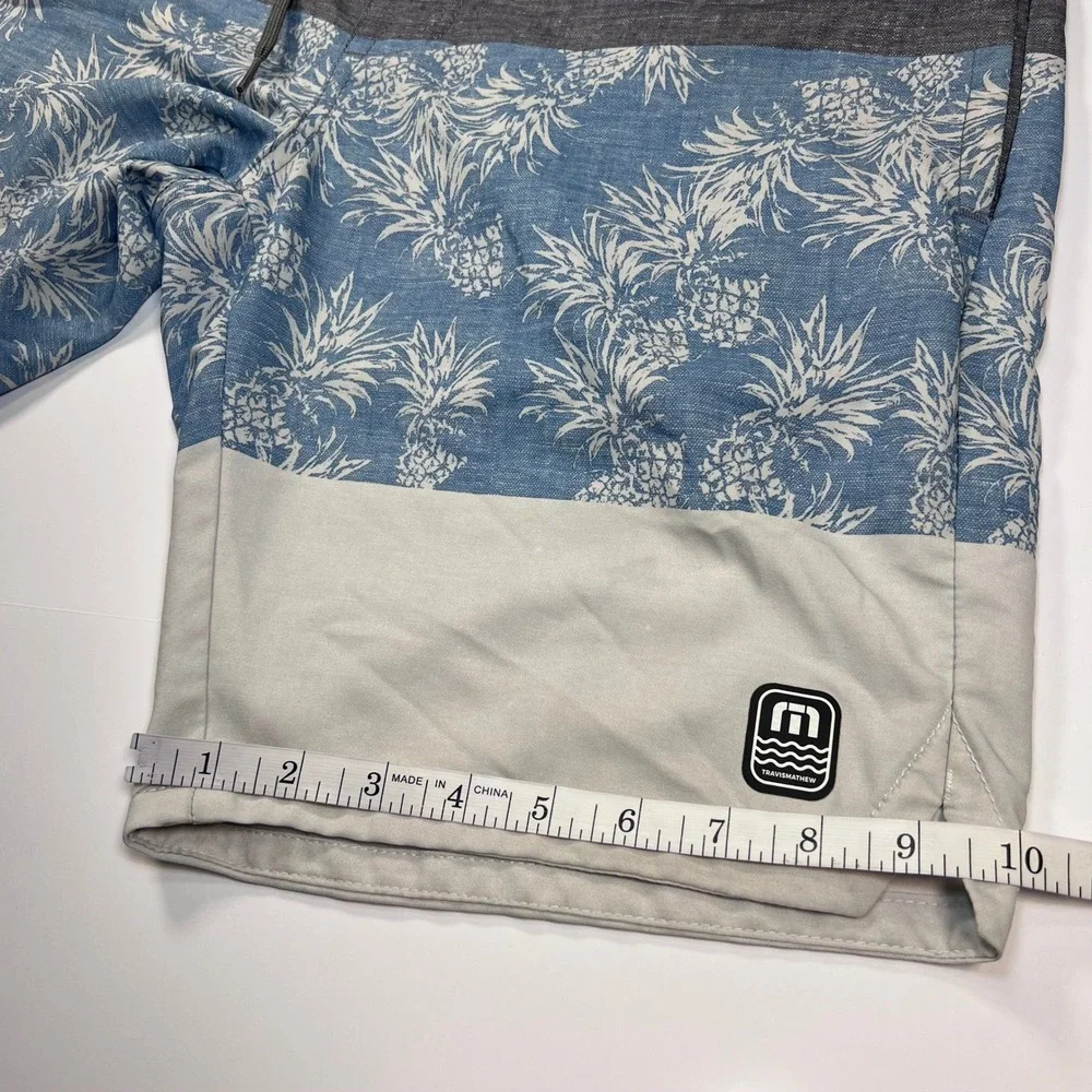 TravisMathew Board Shorts Mens 33‎ Gray Blue Pineapple Print Colorblock Trunks